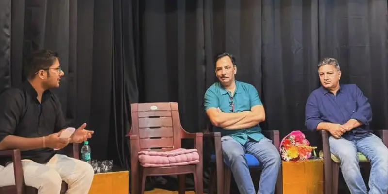 A Theatrenama class session